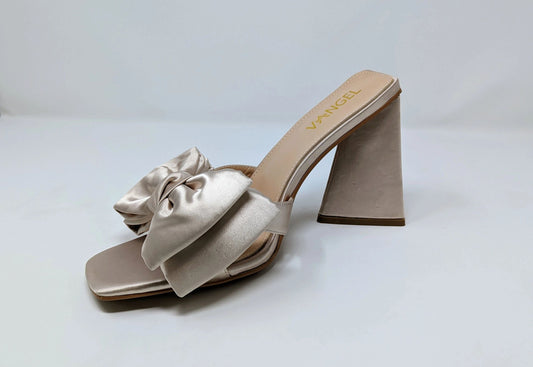 Oma Bow Heels - Champagne