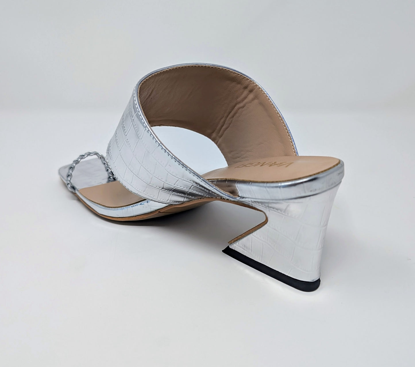 Zaynab Toe Ring T-Strap Mules- Silver