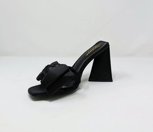 Oma Bow Heels - Black