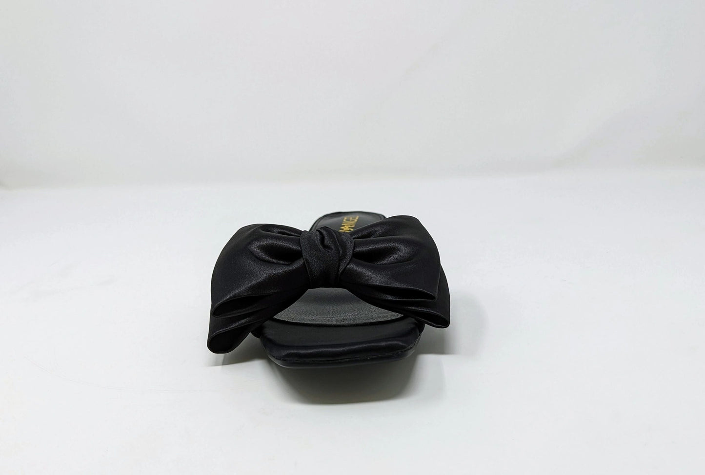 Oma Bow Flats - Black